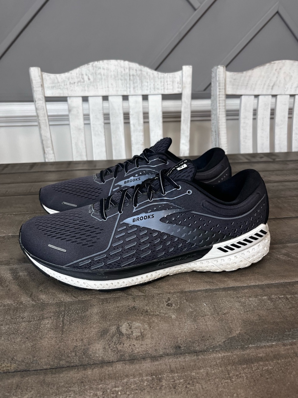 Brooks Adrenaline 21
Men's Shoes Sz 14
